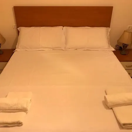 Elegant In Lungomare - N 23 * Vlore