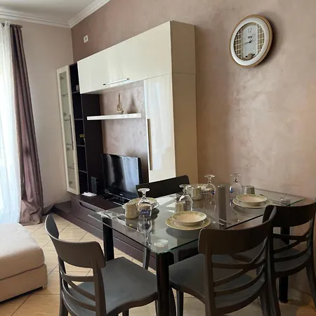 Elegant In Lungomare - N 23 *